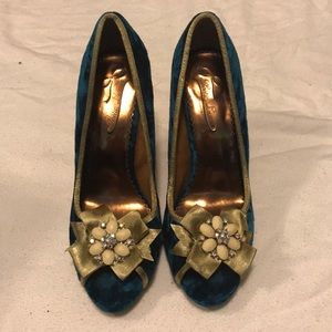 Poetic License Heels